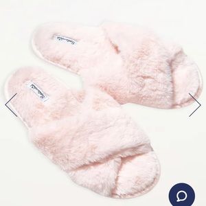 Splendid Fluffy Pink Slippers